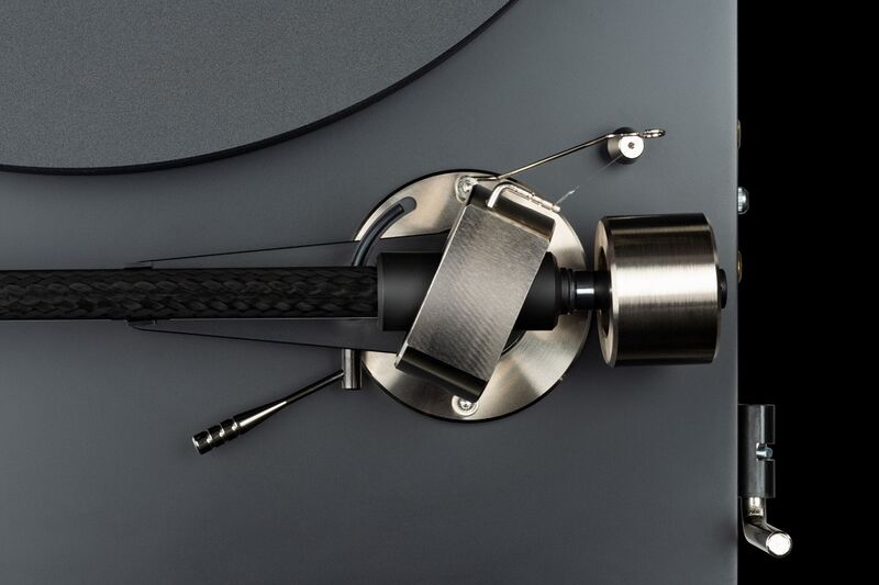 Проигрыватель винила Pro-Ject DEBUT PRO (Pick It PRO) Satin Black артикул A144235-1-5
