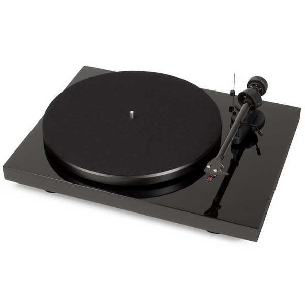 Проигрыватель винила Pro-Ject Debut Carbon (DC) piano black (Ortofon 2M-RED) артикул A101253-1