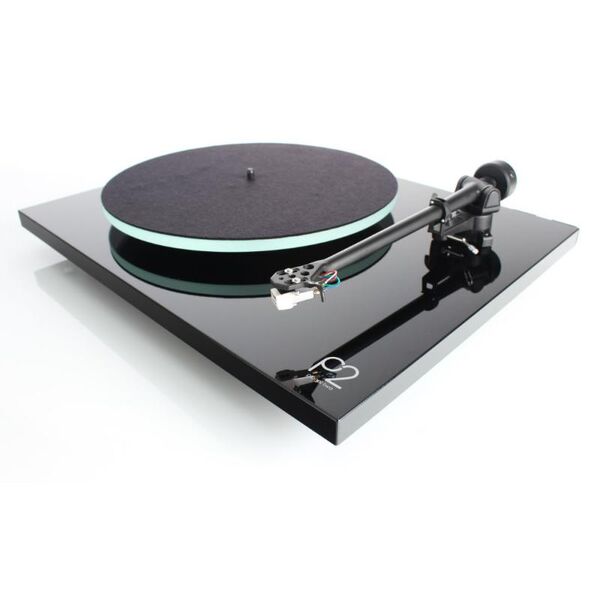 Проигрыватель винила Rega Planar 2 (Carbon MM) black артикул A109921-1 в интернет-магазине «HiFi-Trade»