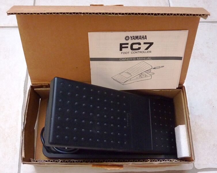 Педаль громкости Yamaha FC-7 артикул A107282-1-5