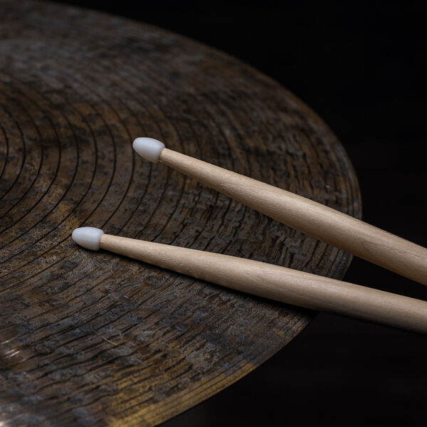 Барабанные палочки Vic Firth 5BN артикул A145804-1-2