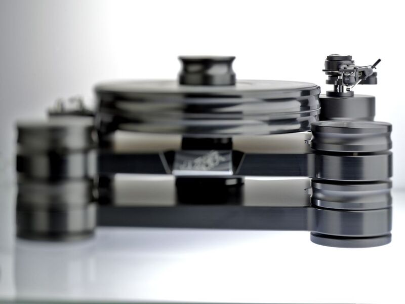 Стол винилового проигрывателя Transrotor DARK STAR REFERENCE с подготовкой под тонарм Rega, со стандартным блоком питания и прижимным диском артикул A138371-1