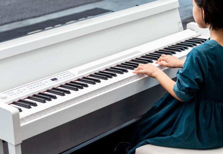 Цифровое пианино KORG C1-WH (White) артикул A153688-1-6