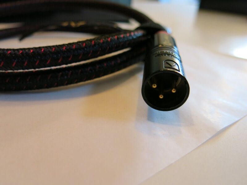 Кабель межблочный аудио Clarus Crimson CCB-020D 2m (2XLR-2XLR) артикул A111444-1-3