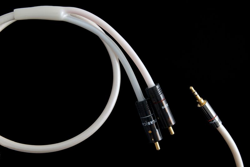 Кабель межблочный аудио Atlas Element Metik (3.5mm-2RCA) 1.5m артикул A112007-1-3