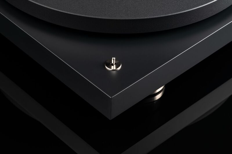 Проигрыватель винила Pro-Ject DEBUT PRO (Pick It PRO) Satin Black артикул A144235-1-4
